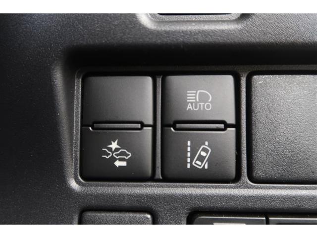 エスクァイア Ｇｉ　衝突被害軽減システム　４ＷＤ　ナビ＆ＴＶ　バックカメラ　ＥＴＣ　アルミホイール　両側電動スライド　乗車定員７人　オートクルーズコントロール　ＬＥＤヘッドランプ　ワンオーナー（4枚目）