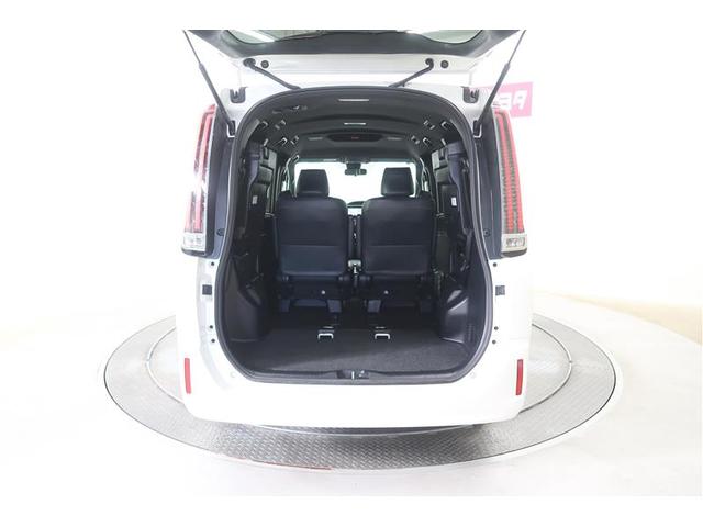 エスクァイア Ｇｉ　衝突被害軽減システム　４ＷＤ　ナビ＆ＴＶ　バックカメラ　ＥＴＣ　アルミホイール　両側電動スライド　乗車定員７人　オートクルーズコントロール　ＬＥＤヘッドランプ　ワンオーナー（32枚目）