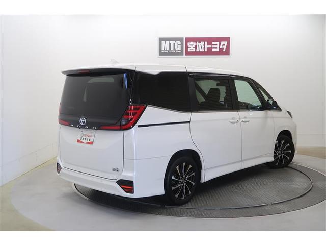 ノア ハイブリッドＳ－Ｚ　衝突被害軽減システム　ナビ＆ＴＶ　後席モニター　バックカメラ　ＥＴＣ　アルミホイール　両側電動スライド　乗車定員７人　ハイブリッド　オートクルーズコントロール　ＬＥＤヘッドランプ　１００Ｖ電源（11枚目）