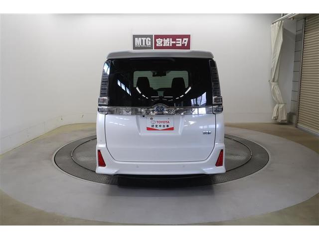 ヴォクシー ハイブリッドＺＳ　煌ＩＩＩ　衝突被害軽減システム　ナビ＆ＴＶ　フルエアロ　後席モニター　バックカメラ　ＥＴＣ　アルミホイール　両側電動スライド　乗車定員７人　ハイブリッド　オートクルーズコントロール　ＬＥＤヘッドランプ（12枚目）