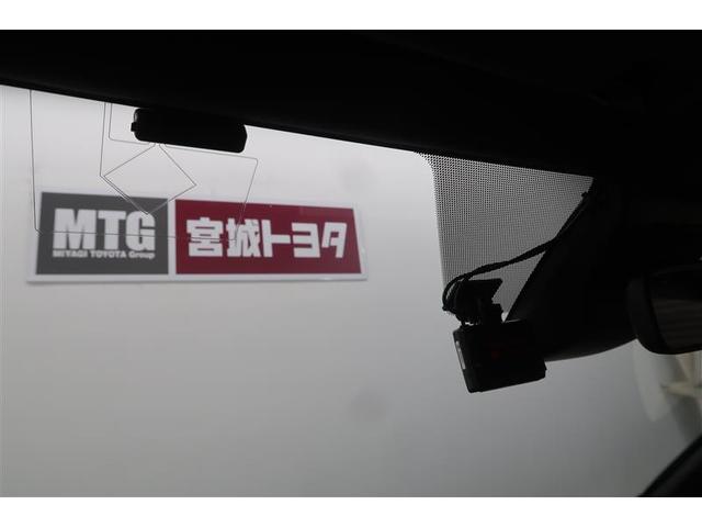 ヴォクシー ハイブリッドＺＳ　煌ＩＩＩ　衝突被害軽減システム　ナビ＆ＴＶ　フルエアロ　後席モニター　バックカメラ　ＥＴＣ　アルミホイール　両側電動スライド　乗車定員７人　ハイブリッド　オートクルーズコントロール　ＬＥＤヘッドランプ（31枚目）