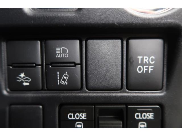 ヴォクシー ハイブリッドＺＳ　煌ＩＩ　衝突被害軽減システム　ナビ＆ＴＶ　フルエアロ　後席モニター　バックカメラ　ＥＴＣ　アルミホイール　両側電動スライド　乗車定員７人　ハイブリッド　オートクルーズコントロール　ＬＥＤヘッドランプ（4枚目）