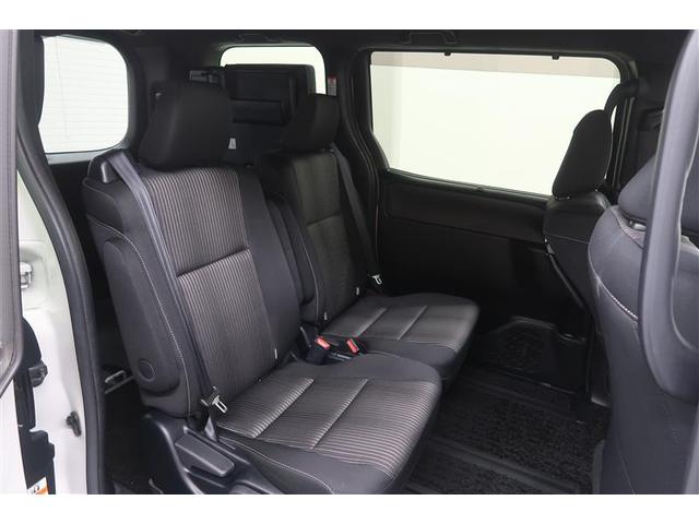 ヴォクシー ハイブリッドＺＳ　煌ＩＩ　衝突被害軽減システム　ナビ＆ＴＶ　フルエアロ　後席モニター　バックカメラ　ＥＴＣ　アルミホイール　両側電動スライド　乗車定員７人　ハイブリッド　オートクルーズコントロール　ＬＥＤヘッドランプ（12枚目）