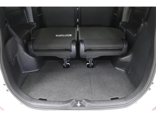 ヴォクシー ハイブリッドＺＳ　煌ＩＩ　衝突被害軽減システム　ナビ＆ＴＶ　フルエアロ　後席モニター　バックカメラ　ＥＴＣ　アルミホイール　両側電動スライド　乗車定員７人　ハイブリッド　オートクルーズコントロール　ＬＥＤヘッドランプ（33枚目）