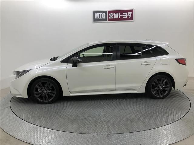 カローラツーリング ハイブリッド　ダブルバイビー　衝突被害軽減システム　４ＷＤ　ナビ＆ＴＶ　フルエアロ　バックカメラ　ＥＴＣ　アルミホイール　ハイブリッド　オートクルーズコントロール　ＬＥＤヘッドランプ　１００Ｖ電源　ワンオーナー　寒冷地（4枚目）