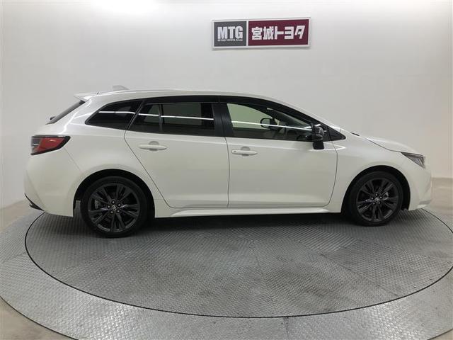 カローラツーリング ハイブリッド　ダブルバイビー　衝突被害軽減システム　４ＷＤ　ナビ＆ＴＶ　フルエアロ　バックカメラ　ＥＴＣ　アルミホイール　ハイブリッド　オートクルーズコントロール　ＬＥＤヘッドランプ　１００Ｖ電源　ワンオーナー　寒冷地（6枚目）