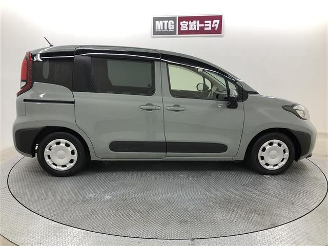 シエンタ ハイブリッドG 衝突被害軽減システム ナビ&TV 後席モニター バックカメラ ETC 両側電動スライド 乗車定員7人 ハイブリッド オートクルーズコントロール LEDヘッドランプ 100V電源 ワンオーナー(7枚目)