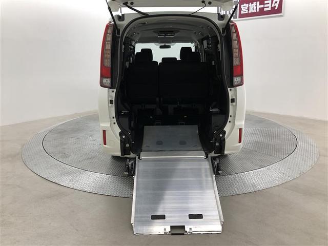 ノア Ｓｉ　クルマイスシヨウシャ　スロー　ナビ＆ＴＶ　後席モニター　バックカメラ　アルミホイール　乗車定員８人　ＬＥＤヘッドランプ　ワンオーナー　寒冷地（15枚目）