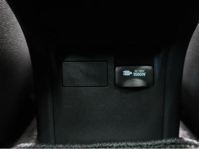 プリウス Ｚ　衝突被害軽減システム　ナビ＆ＴＶ　バックカメラ　ＥＴＣ　アルミホイール　ハイブリッド　オートクルーズコントロール　ＬＥＤヘッドランプ　１００Ｖ電源　ワンオーナー（22枚目）