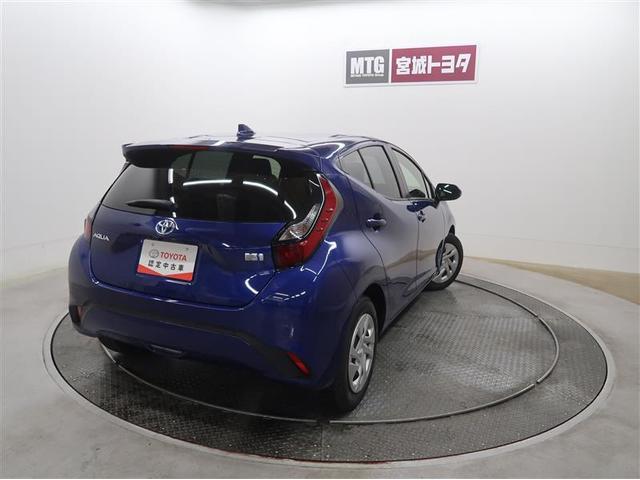 アクア Ｇ　衝突被害軽減システム　バックカメラ　ＥＴＣ　ハイブリッド　オートクルーズコントロール　ＬＥＤヘッドランプ　１００Ｖ電源　ワンオーナー（11枚目）