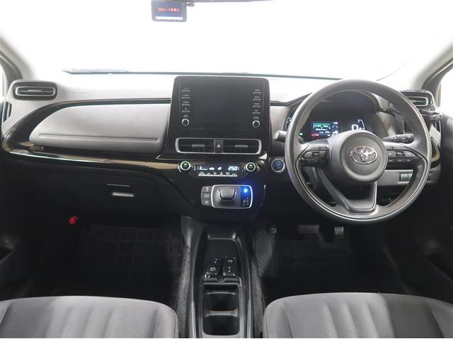 アクア Ｘ　衝突被害軽減システム　バックカメラ　ＥＴＣ　ハイブリッド　オートクルーズコントロール　ＬＥＤヘッドランプ　１００Ｖ電源　ワンオーナー（8枚目）