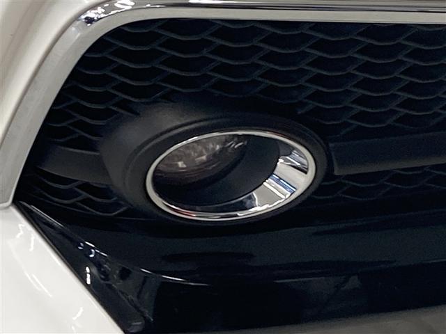 クラウンハイブリッド ＲＳ　Ｆｏｕｒ　リミテッド　４ＷＤ　メモリーナビ　ＤＶＤ再生　ミュージックプレイヤー接続可　バックカメラ　衝突被害軽減システム　ＥＴＣ　ＬＥＤヘッドランプ（14枚目）