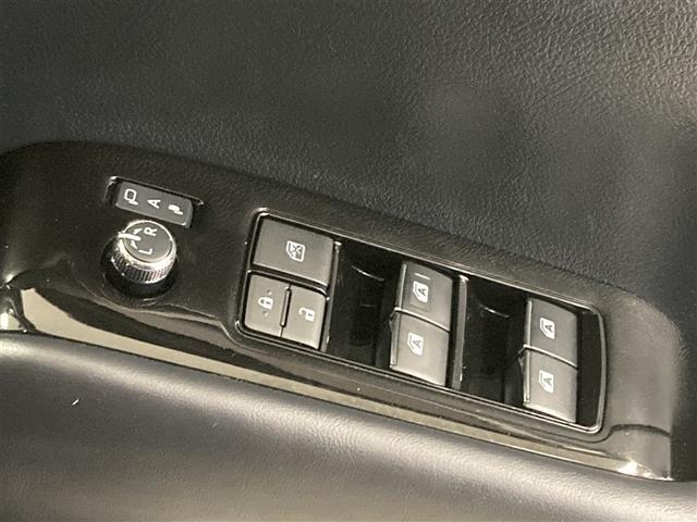 ヴェルファイア ３．５Ｚ　Ｇ　フルセグ　メモリーナビ　ＤＶＤ再生　ミュージックプレイヤー接続可　後席モニター　バックカメラ　衝突被害軽減システム　ＥＴＣ　両側電動スライド　ＬＥＤヘッドランプ　乗車定員７人　３列シート（31枚目）