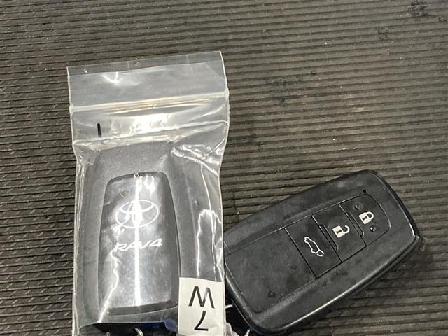 RAV4 ハイブリッドG 4WD フルセグ メモリーナビ DVD再生 バックカメラ 衝突被害軽減システム LEDヘッドランプ ハイブリッド オートクルーズコントロール スマートキー 横滑り防止(39枚目)