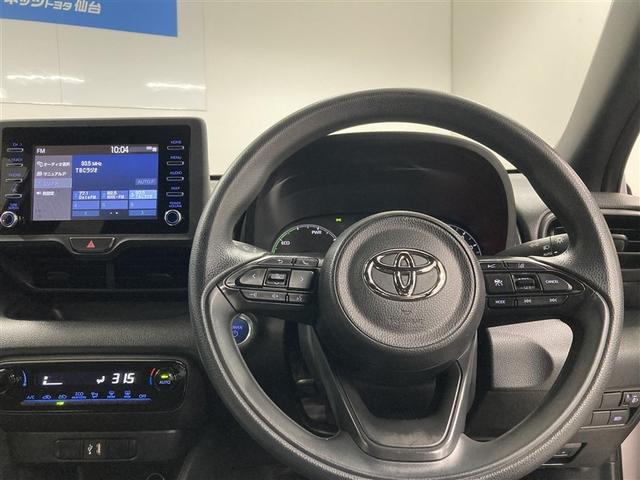 ヤリス ハイブリッドX メモリーナビ DVD再生 ミュージックプレイヤー接続可 バックカメラ 衝突被害軽減システム ワンオーナー(17枚目)