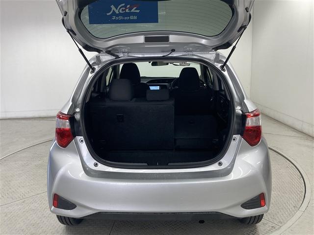 ヴィッツ ハイブリッドＦ　セーフティーエディション　フルセグ　メモリーナビ　ＤＶＤ再生　バックカメラ　衝突被害軽減システム　ＥＴＣ　ドラレコ（13枚目）