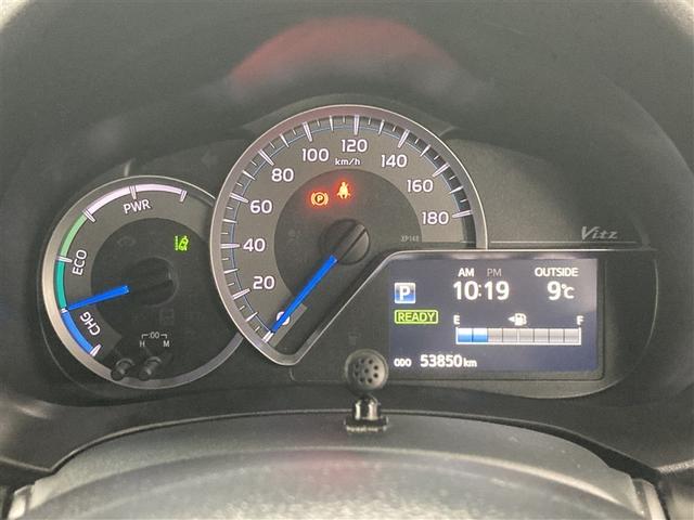 ヴィッツ ハイブリッドＦ　セーフティーエディション　フルセグ　メモリーナビ　ＤＶＤ再生　バックカメラ　衝突被害軽減システム　ＥＴＣ　ドラレコ（20枚目）