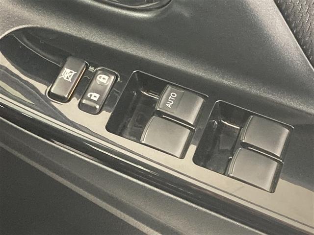 ヴィッツ ハイブリッドＦ　セーフティーエディション　フルセグ　メモリーナビ　ＤＶＤ再生　バックカメラ　衝突被害軽減システム　ＥＴＣ　ドラレコ（30枚目）