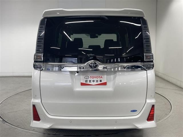 ヴォクシー ZS フルセグ メモリーナビ DVD再生 バックカメラ 衝突被害軽減システム 電動スライドドア LEDヘッドランプ ウオークスルー 乗車定員8人 3列シート ワンオーナー アイドリングストップ(6枚目)