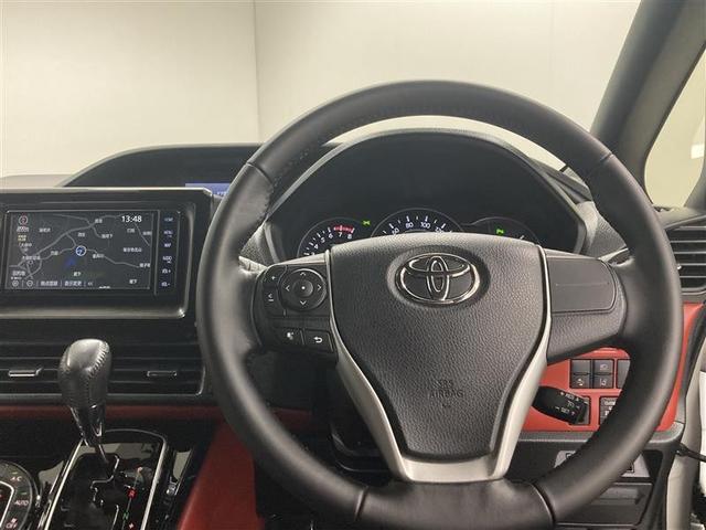 ヴォクシー ZS フルセグ メモリーナビ DVD再生 バックカメラ 衝突被害軽減システム 電動スライドドア LEDヘッドランプ ウオークスルー 乗車定員8人 3列シート ワンオーナー アイドリングストップ(19枚目)