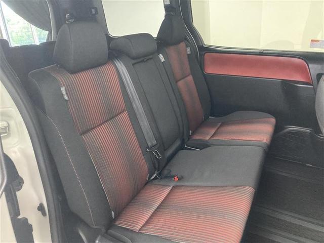 ヴォクシー ZS フルセグ メモリーナビ DVD再生 バックカメラ 衝突被害軽減システム 電動スライドドア LEDヘッドランプ ウオークスルー 乗車定員8人 3列シート ワンオーナー アイドリングストップ(33枚目)