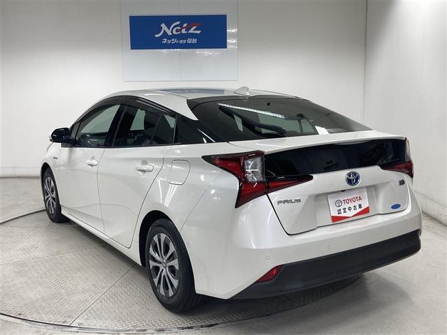 プリウス Ａ　フルセグ　メモリーナビ　ＤＶＤ再生　バックカメラ　衝突被害軽減システム　ＥＴＣ　ＬＥＤヘッドランプ　ワンオーナー（5枚目）