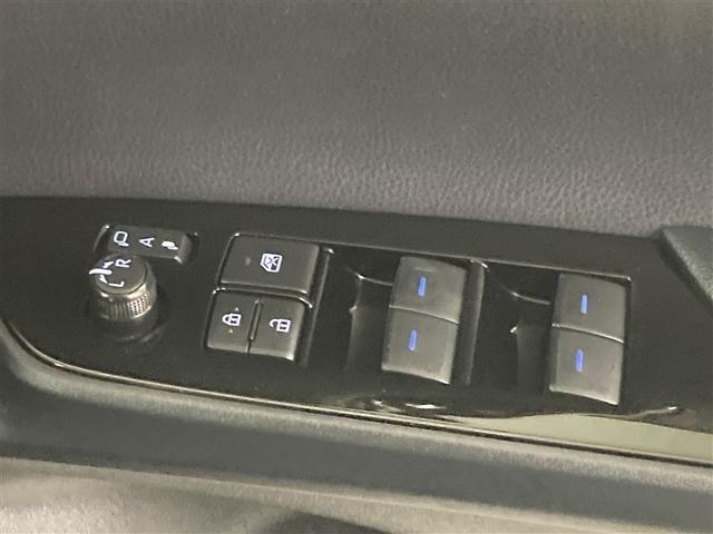 プリウス Ａ　フルセグ　メモリーナビ　ＤＶＤ再生　バックカメラ　衝突被害軽減システム　ＥＴＣ　ＬＥＤヘッドランプ　ワンオーナー（29枚目）