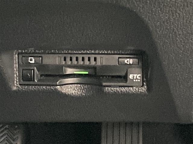 プリウス Ａ　フルセグ　メモリーナビ　ＤＶＤ再生　バックカメラ　衝突被害軽減システム　ＥＴＣ　ＬＥＤヘッドランプ　ワンオーナー（31枚目）