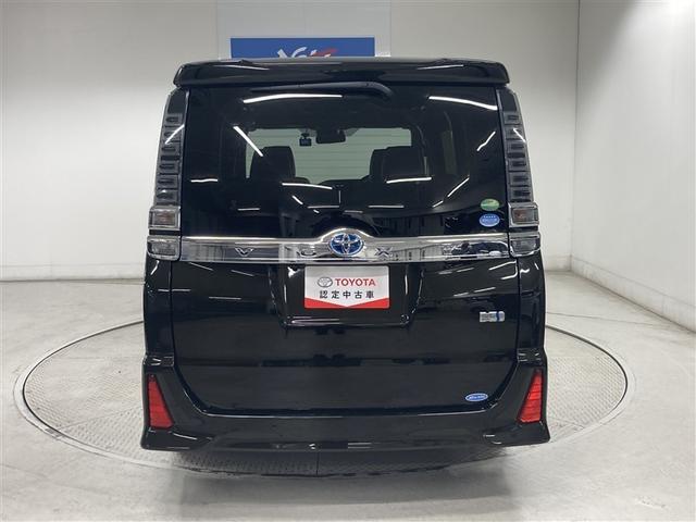 ヴォクシー ハイブリッドＺＳ　煌ＩＩＩ　フルセグ　メモリーナビ　ＤＶＤ再生　後席モニター　バックカメラ　衝突被害軽減システム　ＥＴＣ　ドラレコ　両側電動スライド　ＬＥＤヘッドランプ　乗車定員７人　３列シート（6枚目）