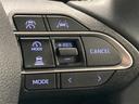 オーディオ操作がステアリングから手を離さず、運転に集中したまま手元で操作できます。