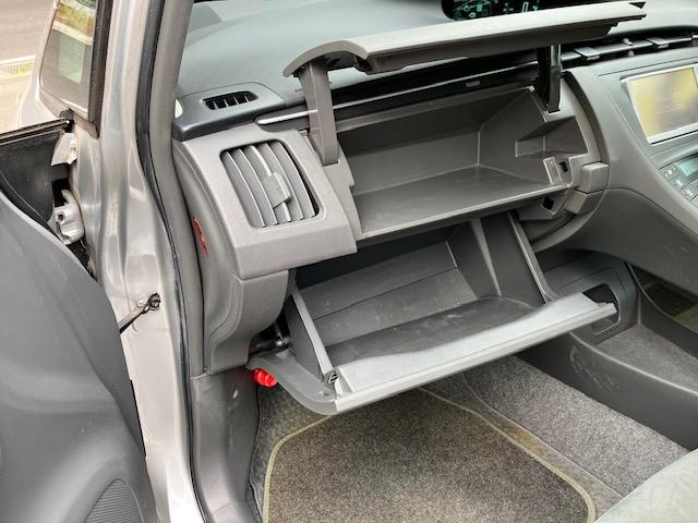 プリウス G 純正ナビ、TV、バックカメラ、ETC車載器、クルーズコントロール、キーレス、プッシュスタート、衝突安全ボディ、盗難防止システム(9枚目)