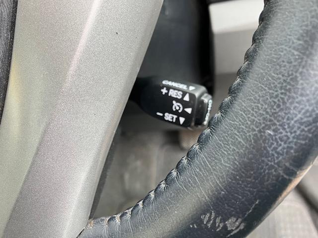 プリウス G 純正ナビ、TV、バックカメラ、ETC車載器、クルーズコントロール、キーレス、プッシュスタート、衝突安全ボディ、盗難防止システム(12枚目)