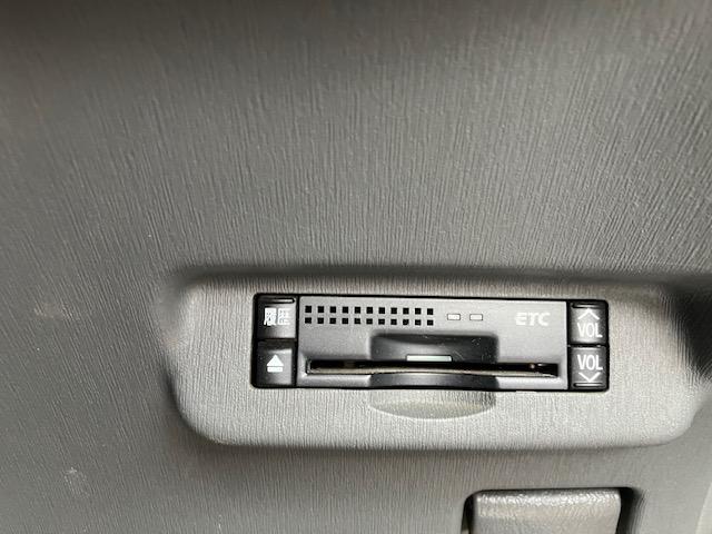 プリウス G 純正ナビ、TV、バックカメラ、ETC車載器、クルーズコントロール、キーレス、プッシュスタート、衝突安全ボディ、盗難防止システム(16枚目)