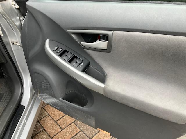 プリウス G 純正ナビ、TV、バックカメラ、ETC車載器、クルーズコントロール、キーレス、プッシュスタート、衝突安全ボディ、盗難防止システム(23枚目)