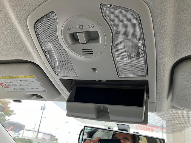 プリウス G 純正ナビ、TV、バックカメラ、ETC車載器、クルーズコントロール、キーレス、プッシュスタート、衝突安全ボディ、盗難防止システム(29枚目)