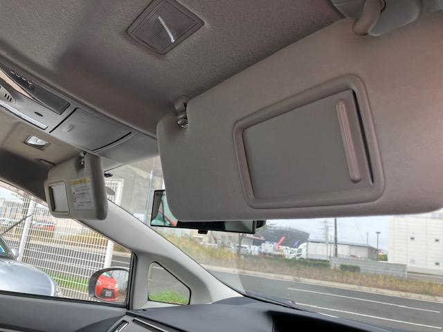 プリウス G 純正ナビ、TV、バックカメラ、ETC車載器、クルーズコントロール、キーレス、プッシュスタート、衝突安全ボディ、盗難防止システム(30枚目)