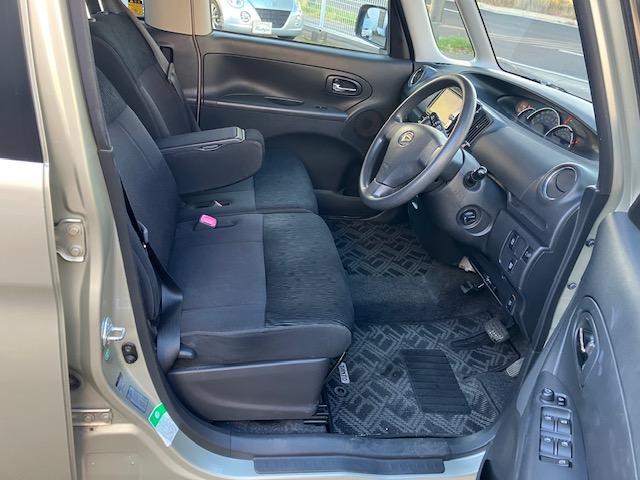 タント Ｇスペシャル　ナビ・ＴＶ・ＣＤ・ＥＴＣ・助手席側電動スライドドア・バックカメラ・スマートキー・フロントフォグランプ・社外アルミホイール・アイドリングストップ（6枚目）