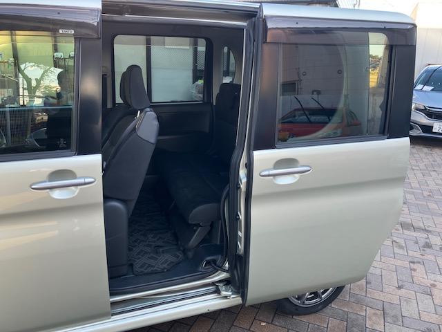 タント Ｇスペシャル　ナビ・ＴＶ・ＣＤ・ＥＴＣ・助手席側電動スライドドア・バックカメラ・スマートキー・フロントフォグランプ・社外アルミホイール・アイドリングストップ（8枚目）