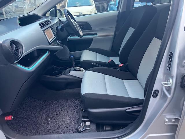アクア Ｓ　ナビ・ＴＶ・ＣＤ・ＥＴＣ・ＡＢＳ・運転席助手席エアバック・衝突安全ボディー・ｂｌｕｅｔｏｏｔｈ（7枚目）