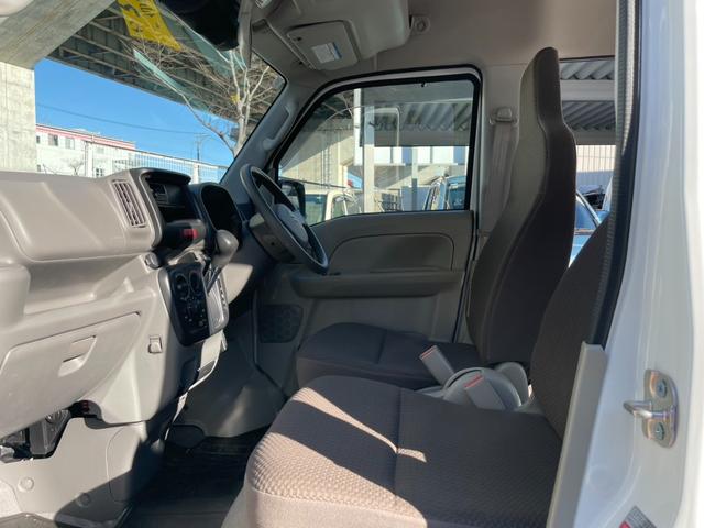 エブリイ ＰＡリミテッド　４ＷＤ・パワーステアリング・パワーウィンドウ・集中ドアロック・オートライトシステム・衝突被害軽減システム・ＡＭ／ＦＭラジオ・１オーナー（25枚目）