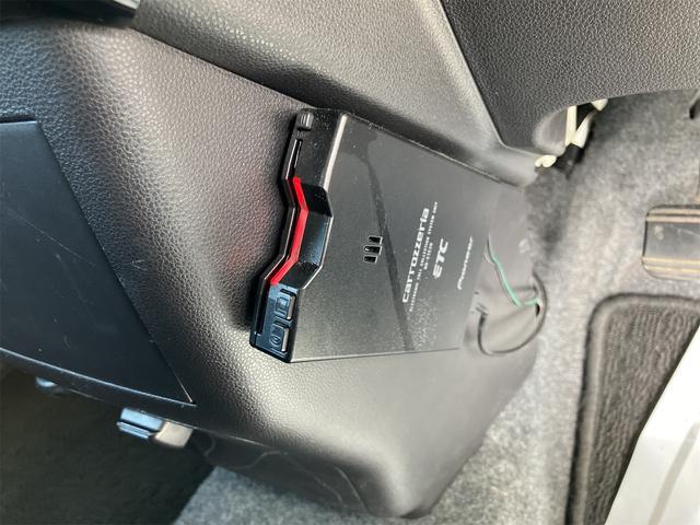 ムーヴコンテ カスタム　Ｘ　４ＷＤ　ドライブレコーダー　ＥＴＣ　ナビ　ＨＩＤ　スマートキー　アイドリングストップ　ベンチシート　ＣＶＴ　盗難防止システム　ＡＢＳ　ＣＤ　ＤＶＤ再生　ＵＳＢ　アルミホイール　衝突安全ボディ　エアコン（8枚目）