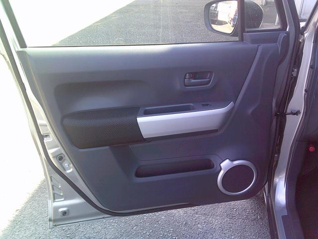 ハスラー Ｘターボ　４ＷＤ　Ｂｌｕｅｔｏｏｔｈ接続　ＵＳＢ入力端子　オートＨＩＤヘッドライト　スマートキー　２カメラドライブレコーダー　ヒルディセントコントロール　衝突軽減ブレーキ　横滑り防止装置　ルームクリーニング済（34枚目）