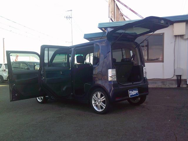 ムーヴコンテ カスタム　ＲＳ　ＩＣ付ツインカムターボ　社外ナビ　フルセグＴＶ　ＵＳＢ入力端子　ＥＴＣ　ＨＩＤヘッドライト　スマートキー　アイドリングストップ　新品タイヤ装着　ルームクリーニング済　修復歴無し（14枚目）