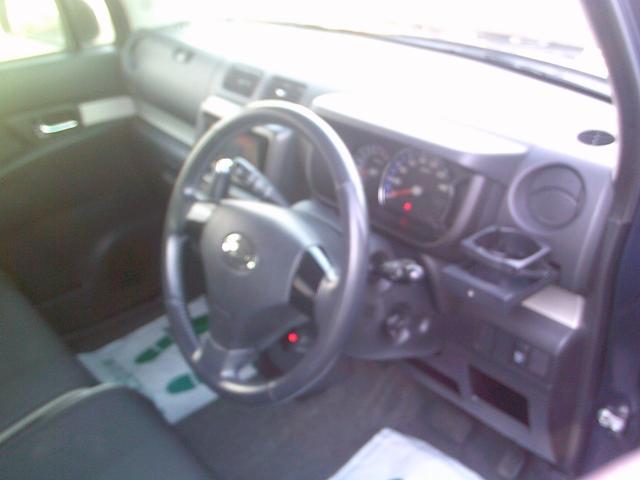 ムーヴコンテ カスタム　ＲＳ　ＩＣ付ツインカムターボ　社外ナビ　フルセグＴＶ　ＵＳＢ入力端子　ＥＴＣ　ＨＩＤヘッドライト　スマートキー　アイドリングストップ　新品タイヤ装着　ルームクリーニング済　修復歴無し（20枚目）