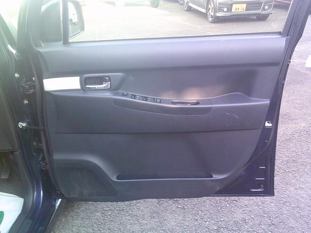 ムーヴコンテ カスタム　ＲＳ　ＩＣ付ツインカムターボ　社外ナビ　フルセグＴＶ　ＵＳＢ入力端子　ＥＴＣ　ＨＩＤヘッドライト　スマートキー　アイドリングストップ　新品タイヤ装着　ルームクリーニング済　修復歴無し（30枚目）