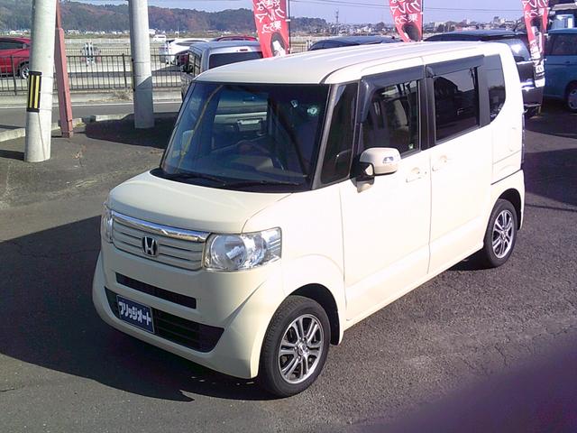 N-BOX G・Lパッケージ 4WD 両側スライドドア右後パワースライドドア 純正ナビ バックカメラ Bluetooth接続 スマートキースペア付 横滑り防止装置 車検8年9月 ルームクリーニング済 修復歴無し(17枚目)