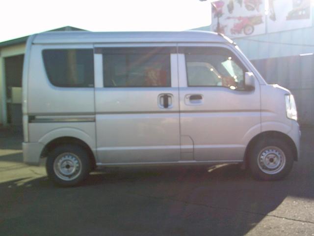 ミニキャブバン ブラボーターボ　４ＷＤ　ハイルーフ　両側スライドドア　インパネオートマ　キーレス　フル装備　リヤヒーター　衝突被害軽減システム　横滑り防止装置　新品タイヤ交換　ルームクリーニング済　修復歴無し（12枚目）