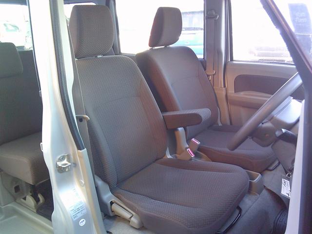 ミニキャブバン ブラボーターボ　４ＷＤ　ハイルーフ　両側スライドドア　インパネオートマ　キーレス　フル装備　リヤヒーター　衝突被害軽減システム　横滑り防止装置　新品タイヤ交換　ルームクリーニング済　修復歴無し（16枚目）