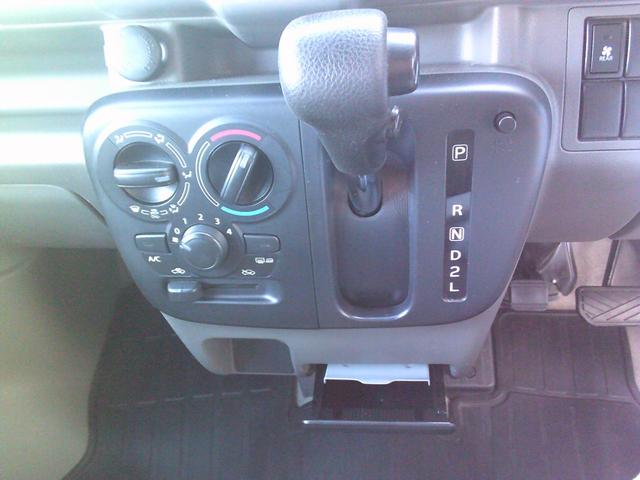 ミニキャブバン ブラボーターボ　４ＷＤ　ハイルーフ　両側スライドドア　インパネオートマ　キーレス　フル装備　リヤヒーター　衝突被害軽減システム　横滑り防止装置　新品タイヤ交換　ルームクリーニング済　修復歴無し（21枚目）