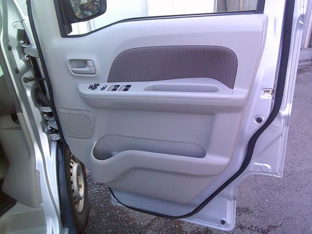 ミニキャブバン ブラボーターボ　４ＷＤ　ハイルーフ　両側スライドドア　インパネオートマ　キーレス　フル装備　リヤヒーター　衝突被害軽減システム　横滑り防止装置　新品タイヤ交換　ルームクリーニング済　修復歴無し（24枚目）